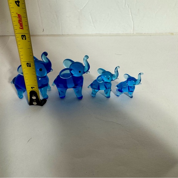 Vinatge Cobalt Blue Hand Blown Glass Elephant Herd family. 4 adorable elephants - Picture 8 of 8